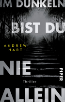 Buchcover für Im Dunkeln bist du nie allein